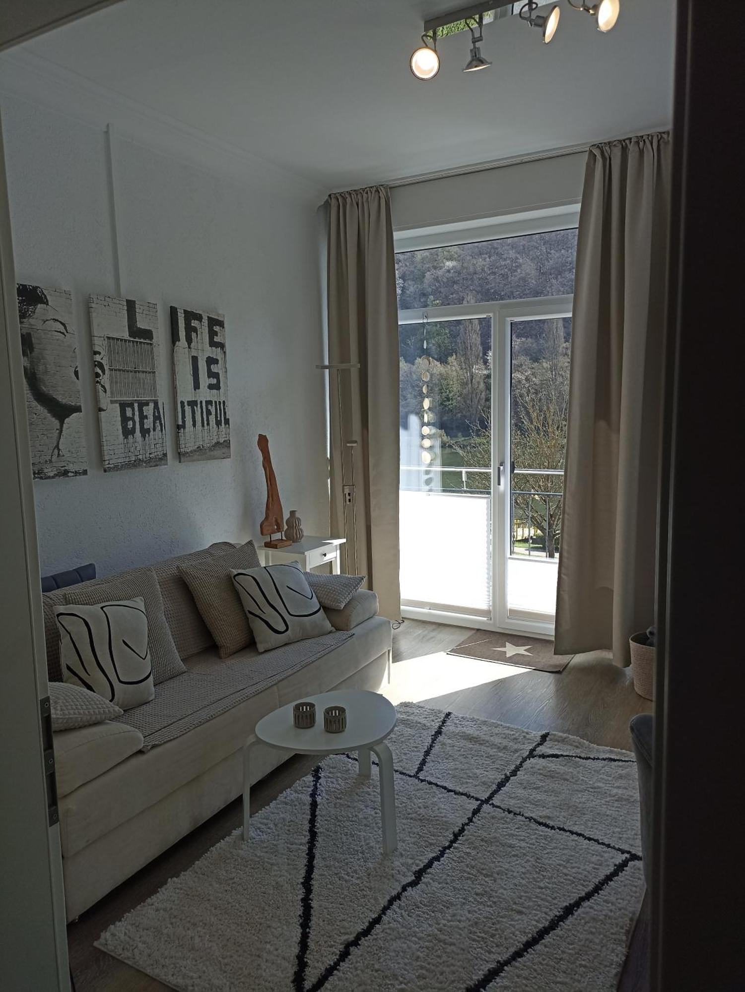 Haus Mosel Apartment คล็อตเทน ภายนอก รูปภาพ